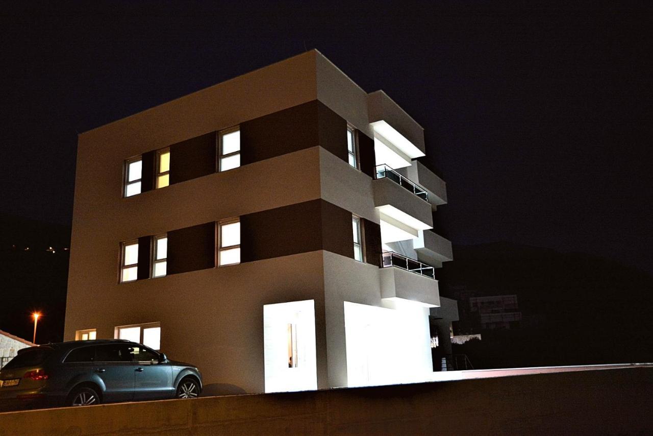 Modern Villa With Jacuzzi, Beautiful Sea View, Near Split! Villa 36A Podstrana Bagian luar foto