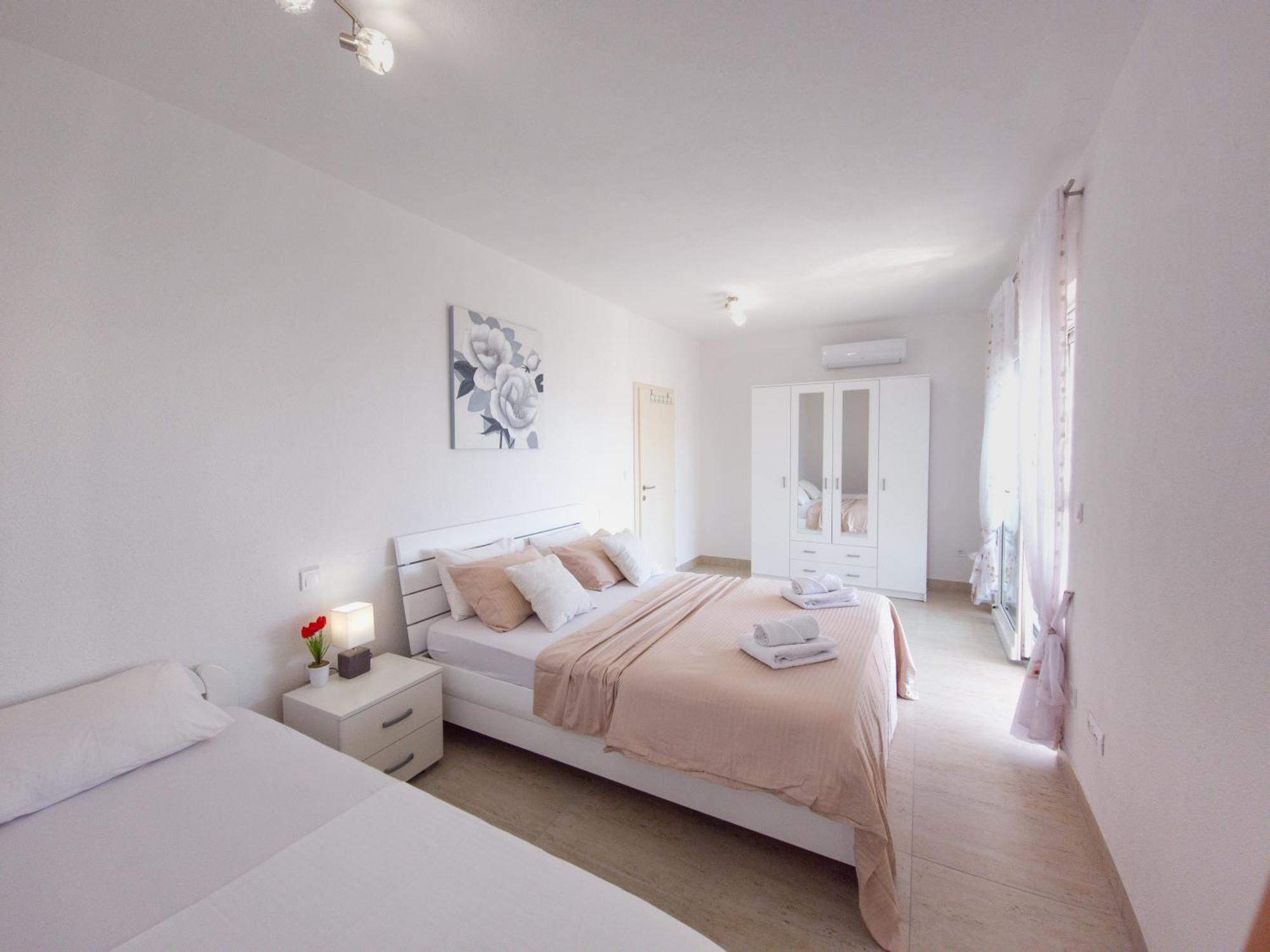 Modern Villa With Jacuzzi, Beautiful Sea View, Near Split! Villa 36A Podstrana Bagian luar foto