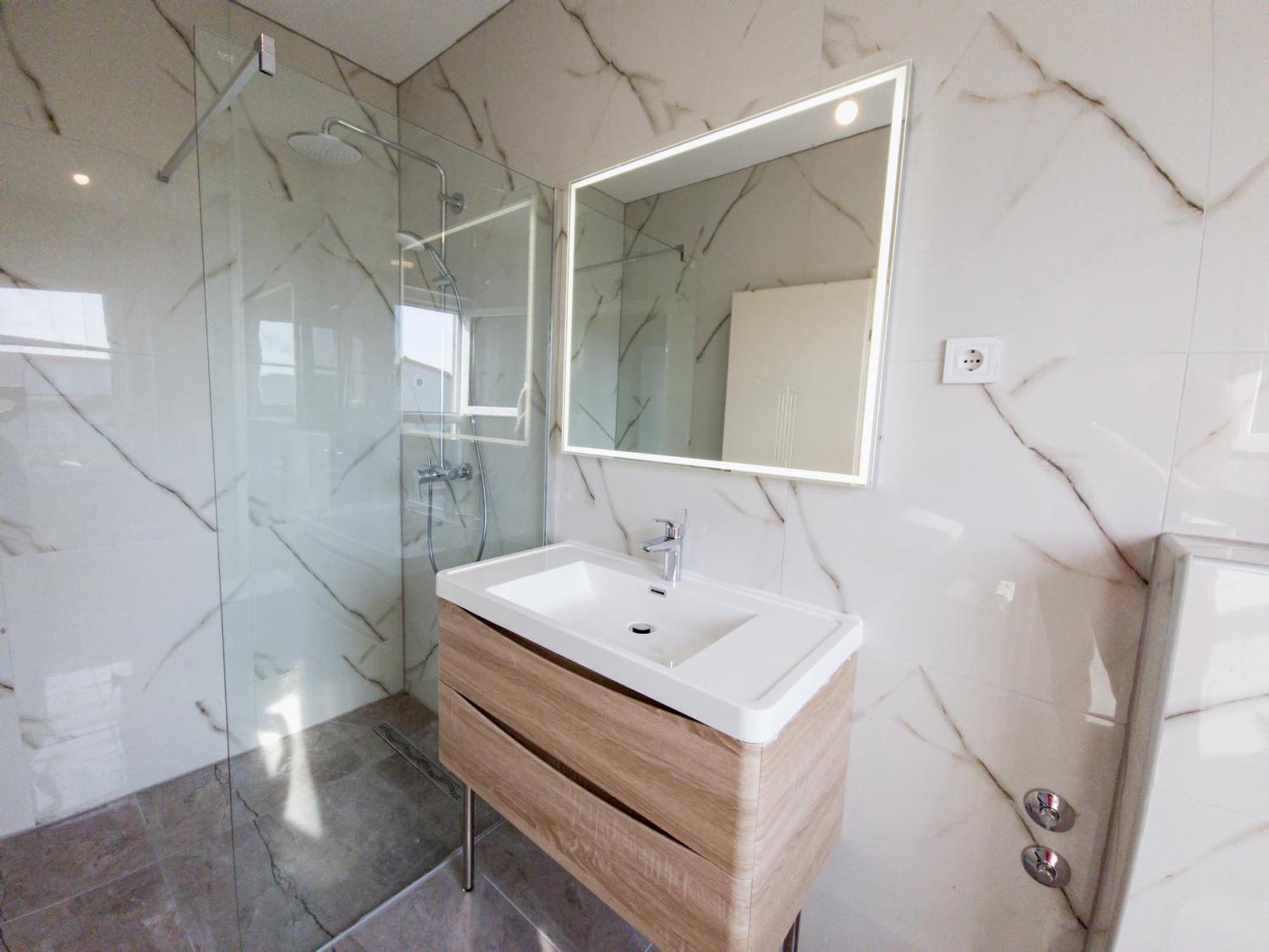 Modern Villa With Jacuzzi, Beautiful Sea View, Near Split! Villa 36A Podstrana Bagian luar foto